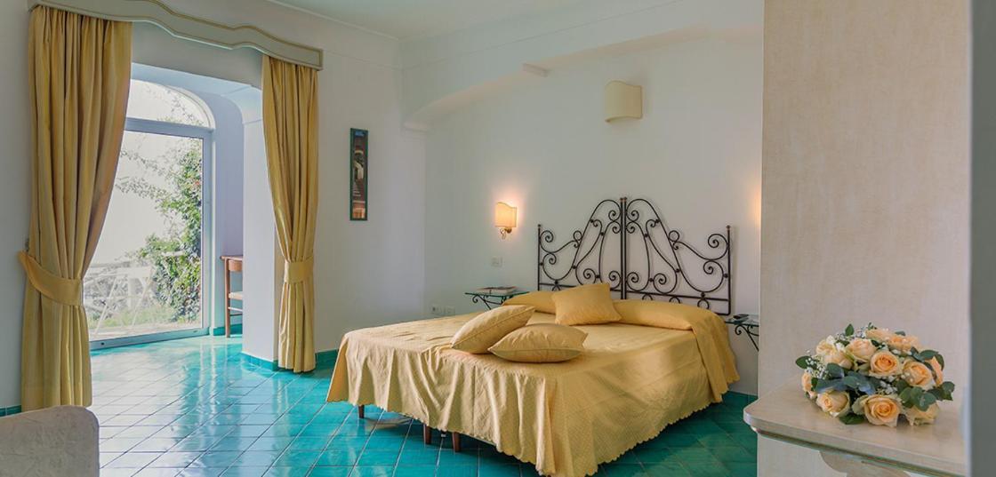 Bacio Del Sole B&B Positano Bagian luar foto