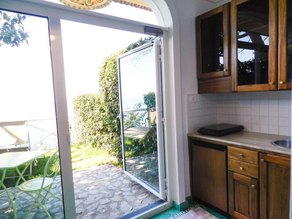 Bacio Del Sole B&B Positano Bagian luar foto