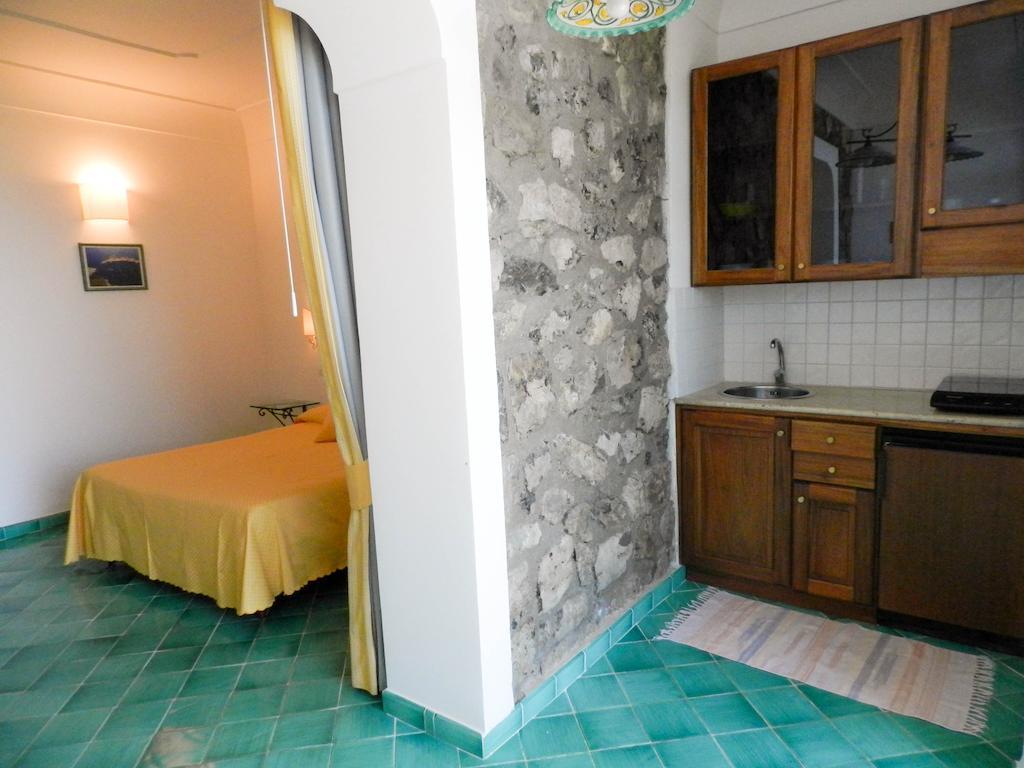Bacio Del Sole B&B Positano Bagian luar foto