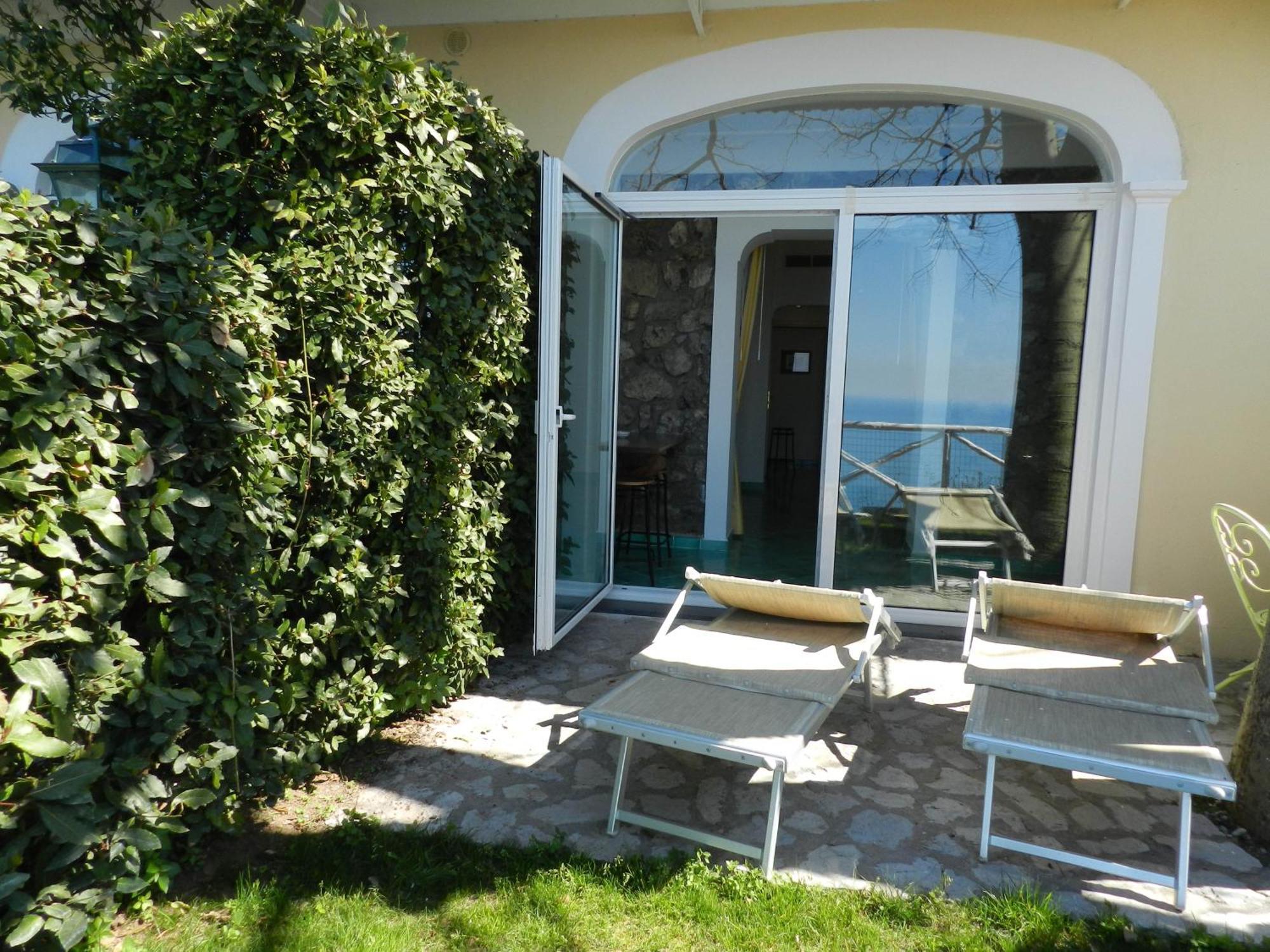 Bacio Del Sole B&B Positano Bagian luar foto