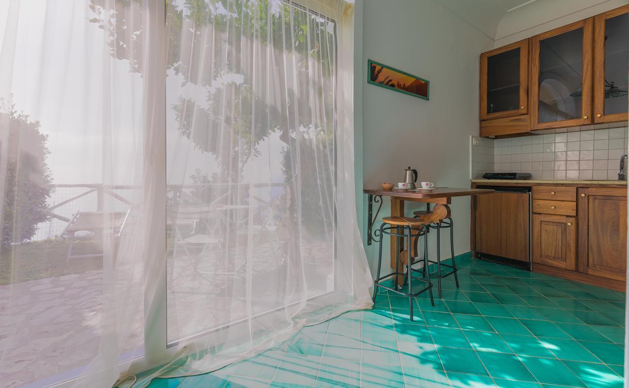 Bacio Del Sole B&B Positano Ruang foto